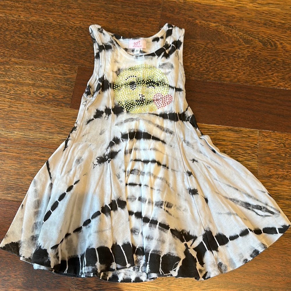 Sofi Clothing Bejeweled Kissy Face dress